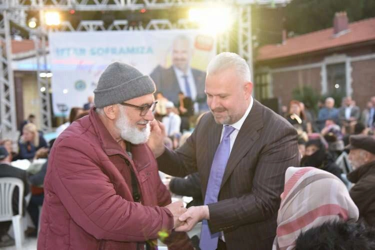 Menemen Belediyesinden iftar sofrası haberinin görseli