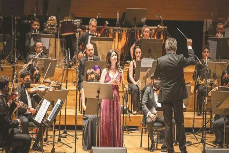 İzmir Uluslararası Film ve Müzik Festivali için geri sayım başladı haberinin görseli