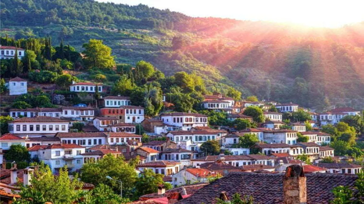 İzmir&#039;de görülmesi gereken yerler, İzmir&#039;in popüler mekanları