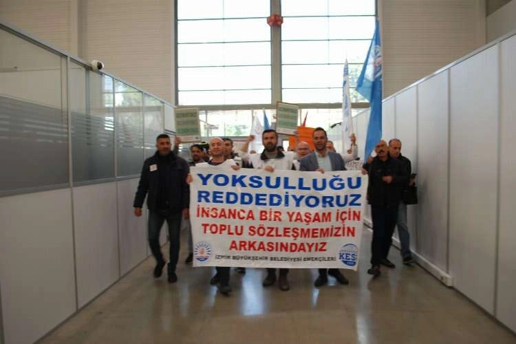 İzmir'de görüşmeler tıkandı... Emekçiler iş bırakmaya hazırlanıyor haberinin görseli