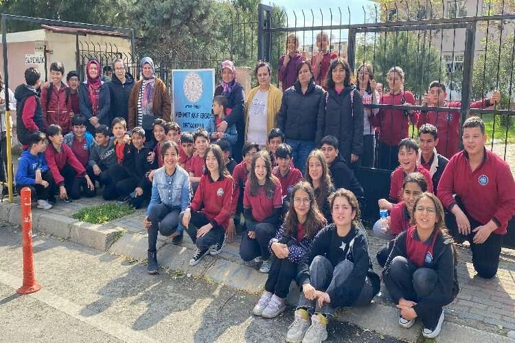 Muştalı saldırı sonrası velilerden güvenlik talebi haberinin görseli