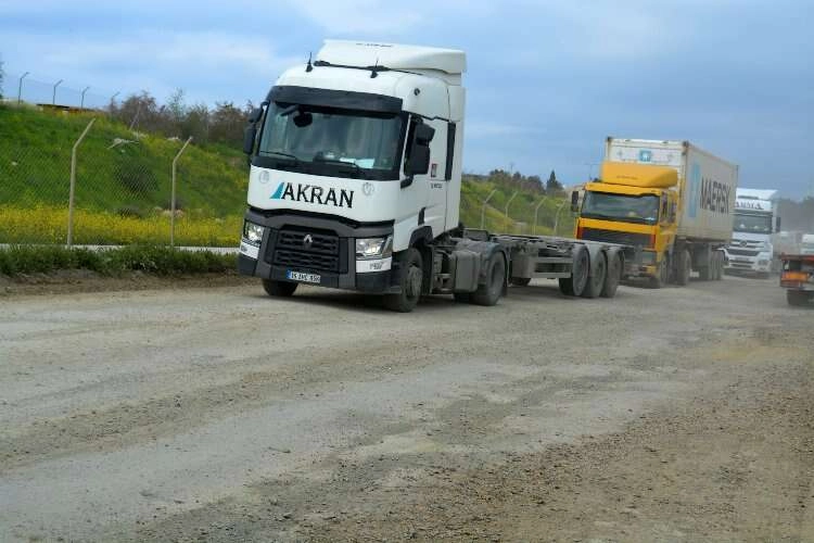 Şoförler bu yoldan çok şikayetçi haberinin görseli