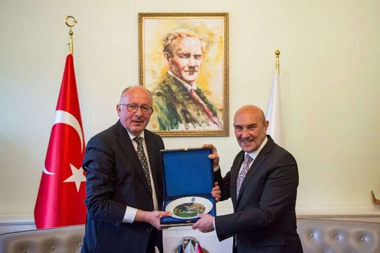 Belçika'nın Ankara Büyükelçisi Huynen’den Başkan Soyer’e ziyaret haberinin görseli
