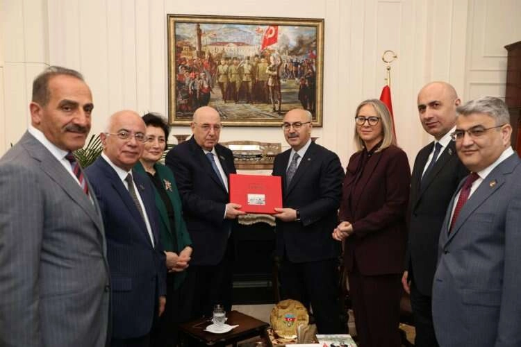 Hayrettin Uçak: ''Dış ticarette hedef en az 5 milyar dolar'' haberinin görseli