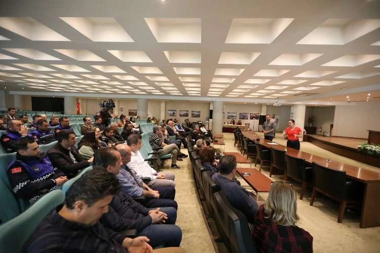 Efes Selçuk Belediyesinde işçilerin TİS sevinci haberinin görseli