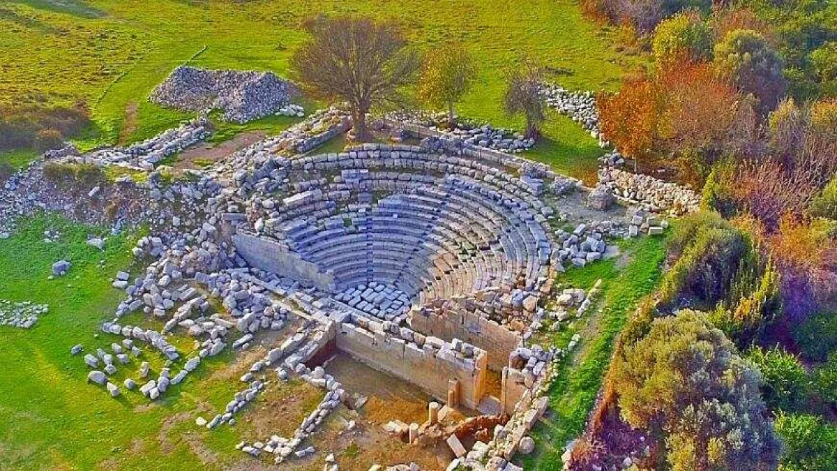 İzmir'de gezilmesi gereken 5 antik kent - 1727