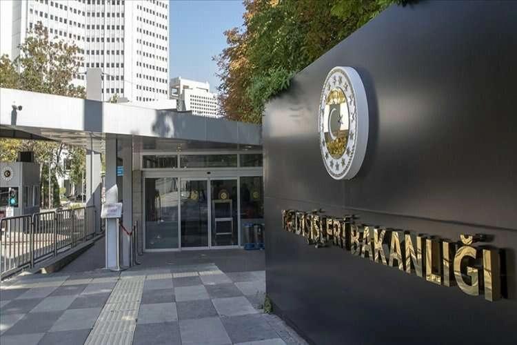 Danimarka'da Kur’an ve Türk bayrağı saldırısına Türkiye'den tepki haberinin görseli