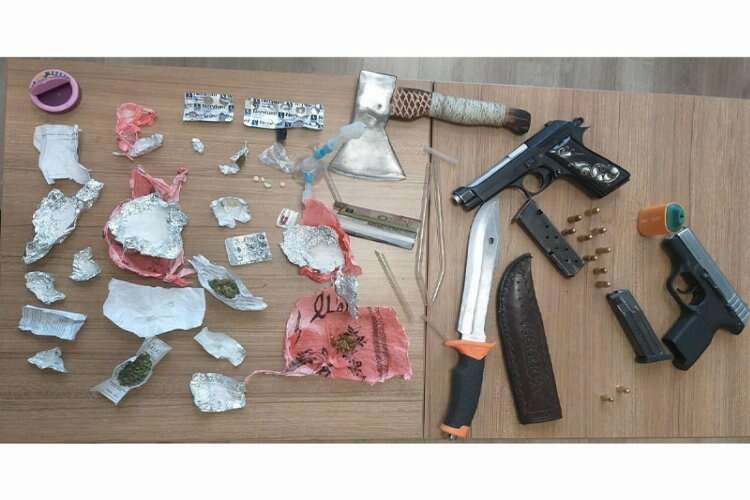 Uyuşturucu tacirleri uyurken yakalandı haberinin görseli
