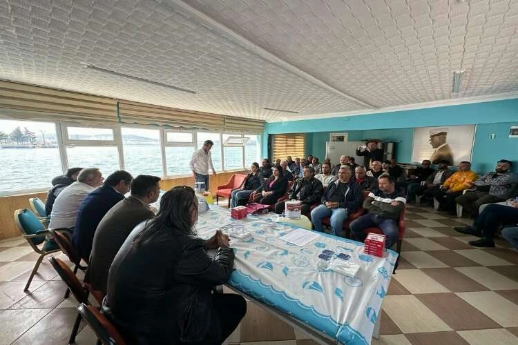 Aliağalı balıkçıklara destek haberinin görseli