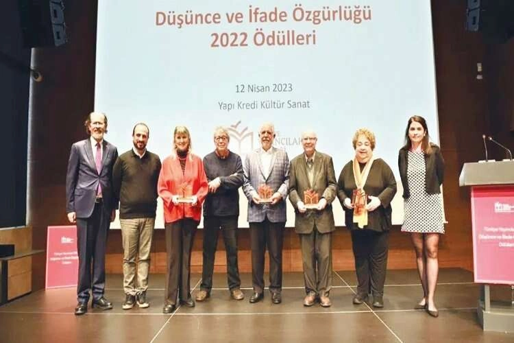 Yayınevi Ödülü  Günışığı Kitaplığı’na haberinin görseli
