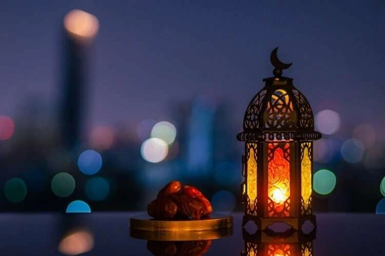 İzmir için iftar ve sahur vakitleri- 16.04.2023 haberinin görseli