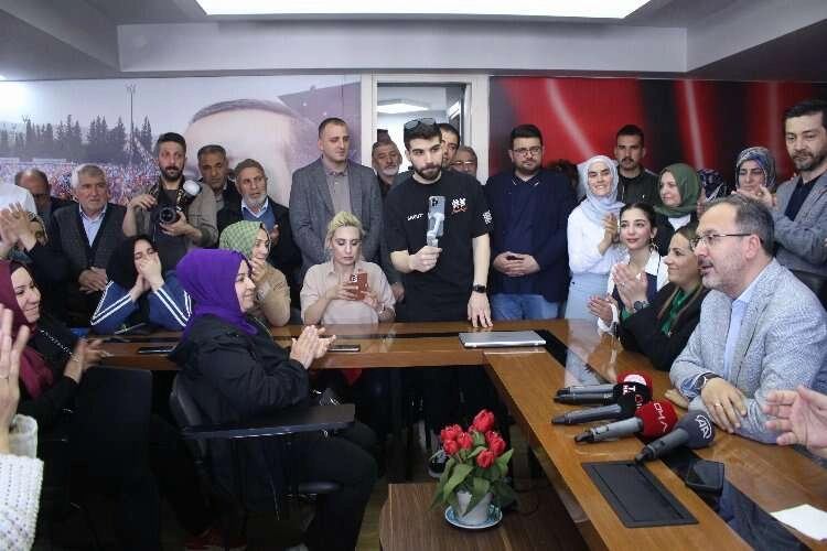 Bakan Kasapoğlu: İzmir’in vakit kaybetme lüksü yok! haberinin görseli