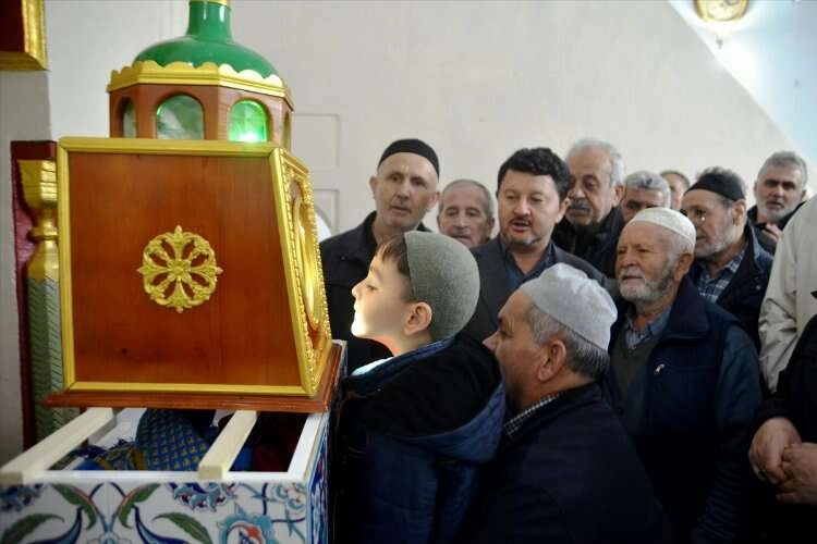 Kütahya'da Sakal-ı Şerif ziyarete açıldı haberinin görseli