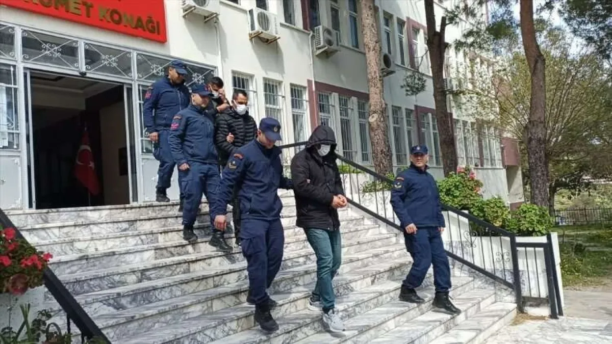 İzmir'de 156 düzensiz göçmen yakalandı haberinin görseli