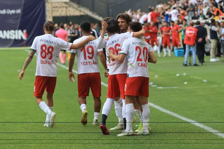 Karşıyaka, tekrar play-off hattına girdi haberinin görseli