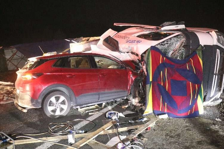 Sakarya Anadolu Otoyolu'nda feci kaza haberinin görseli