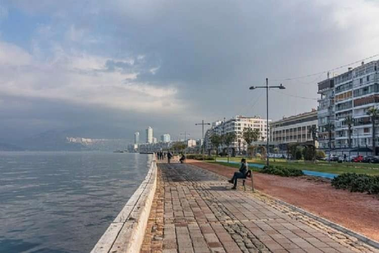 İzmir'de bugün hava nasıl olacak? İşte saatlik hava durumu haberinin görseli