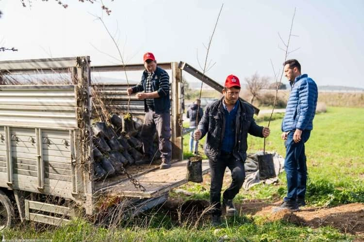 İzmir Tarımı Danışma Hattı kuraklıkla mücadele için çalışıyor haberinin görseli