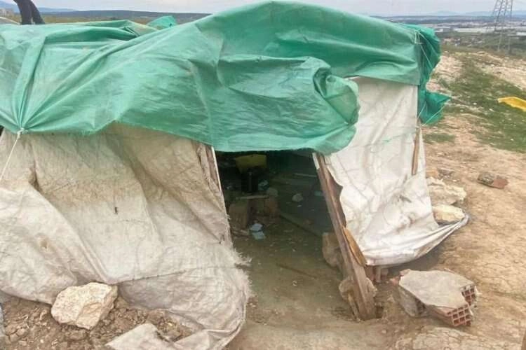Çadırda uyuşturucu satarken yakalandı haberinin görseli