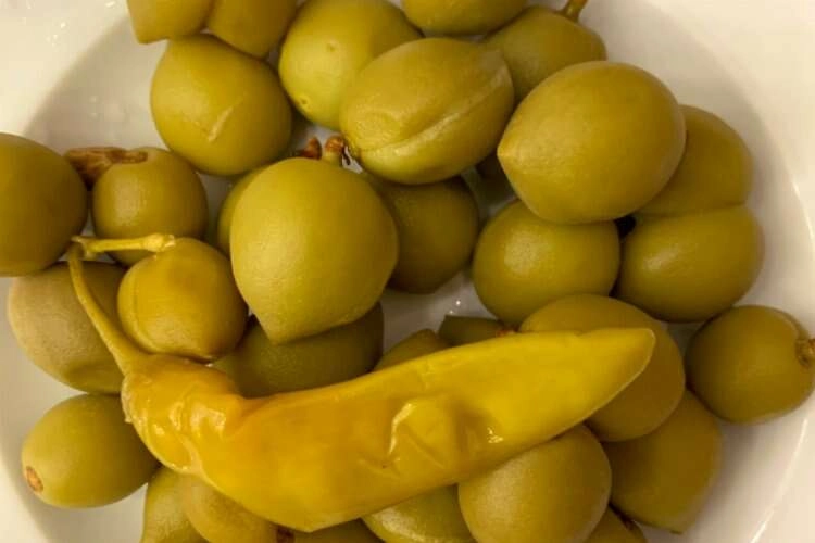 Çağla turşusu ihracatı bu yıl 2 tonu buldu haberinin görseli