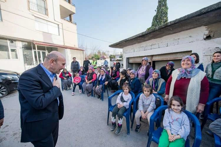 Başkan Soyer bayrama nerede girecek? haberinin görseli