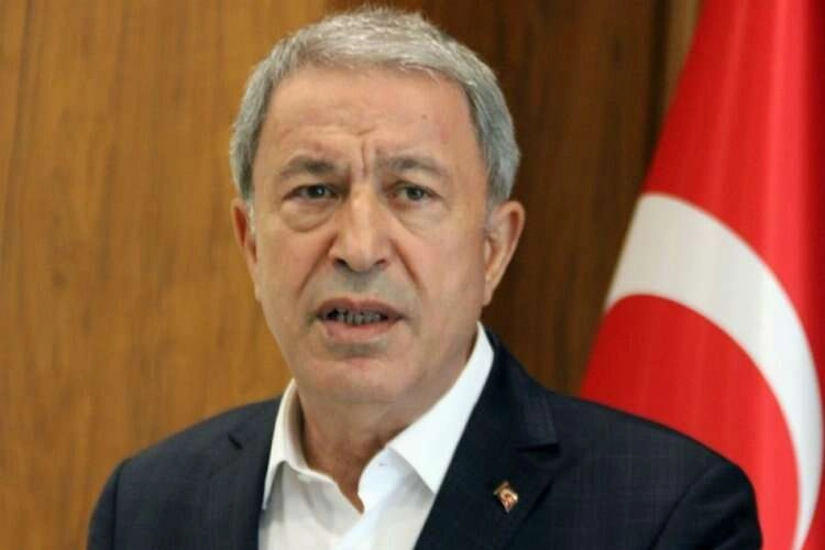 Bakan Akar: Mehmetçik 18 teröristi etkisiz hale getirdi haberinin görseli