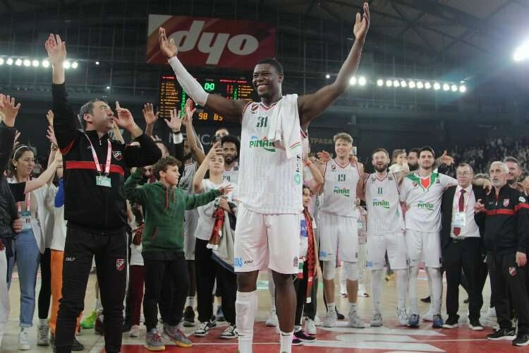 Pınar Karşıyaka-Darüşşafaka maçı ne zaman? Nerede? Saat kaçta? haberinin görseli