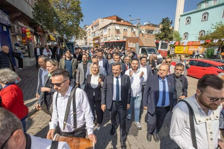Konak’ta coşkulu 23 Nisan kutlaması haberinin görseli