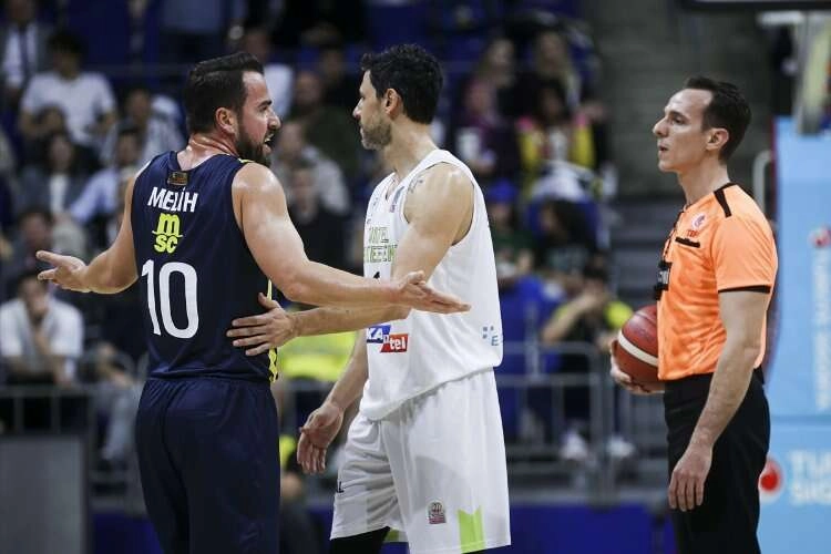 Fenerbahçe Beko evinde, Yukatel Merkezefendi Belediyesi Basket'i yendi haberinin görseli