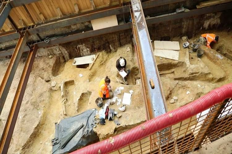 Fransa'da antik 50 mezar bulundu haberinin görseli
