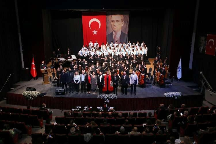 Dokuz Eylül’ün Kutlu Gün Marşına büyük ilgi haberinin görseli