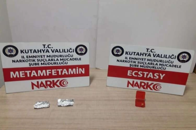 Kütahya'da narkotik ekipleri uyuşturucuya geçit vermedi haberinin görseli