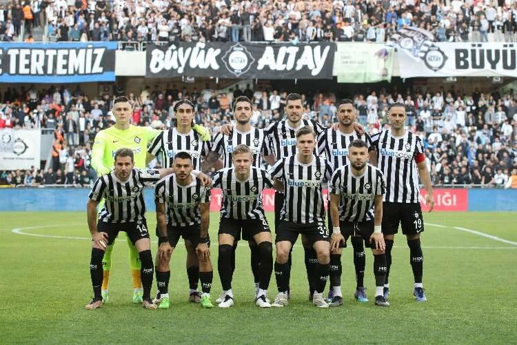 Altay, skoru tutmakta zorlanıyor haberinin görseli