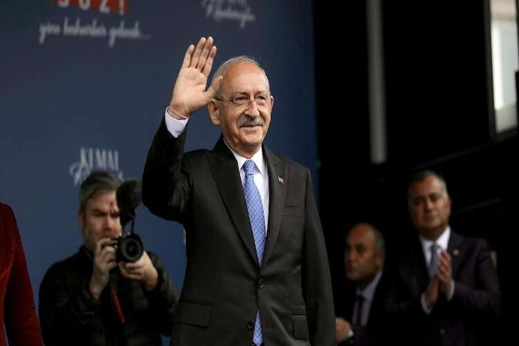 Kemal Kılıçdaroğlu İzmir'e geliyor haberinin görseli