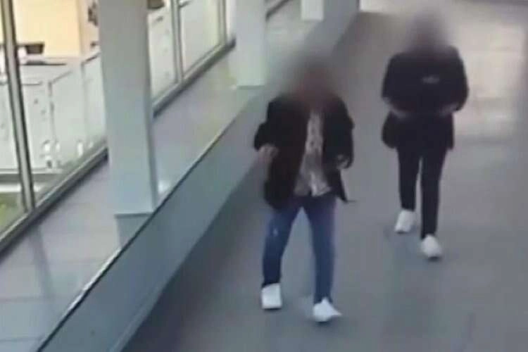 Uşak'ta üst geçitte çirkin saldırı haberinin görseli