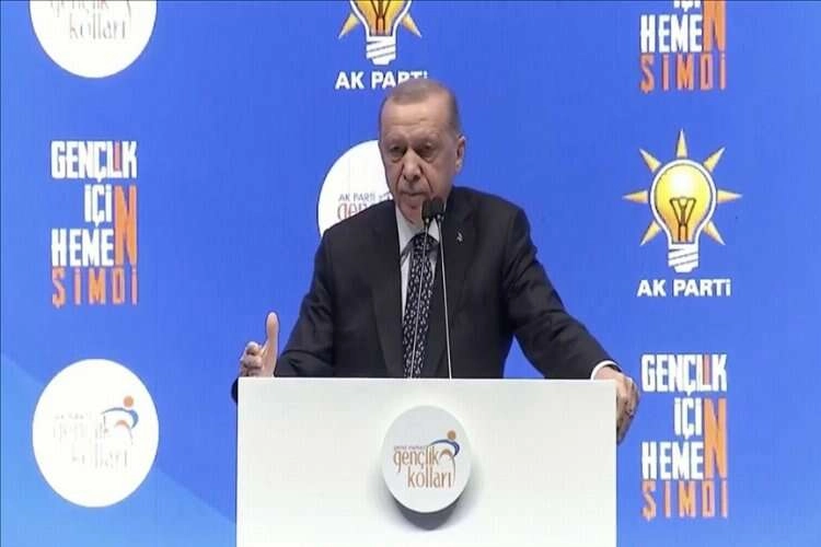 Cumhurbaşkanı Erdoğan: Genç girişimcinin yanında olacağız haberinin görseli