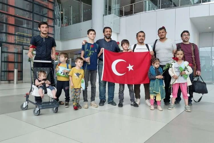 Sudan'dan üçüncü Türk kafile İstanbul’a geldi haberinin görseli
