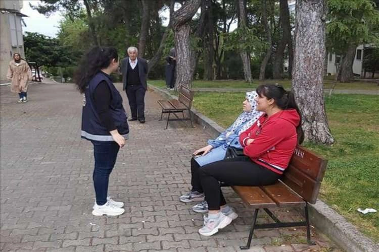 İzmir’de okul çevrelerinde denetim yapıldı haberinin görseli