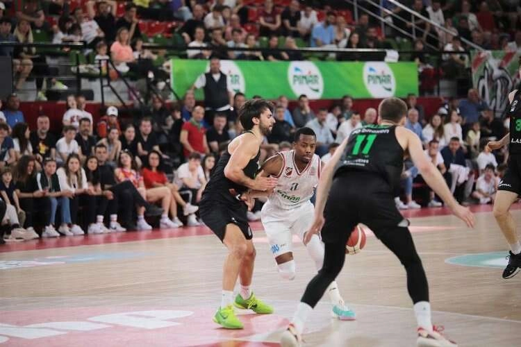 Pınar Karşıyakalı Eric McCollum, haftanın oyuncusu seçildi haberinin görseli