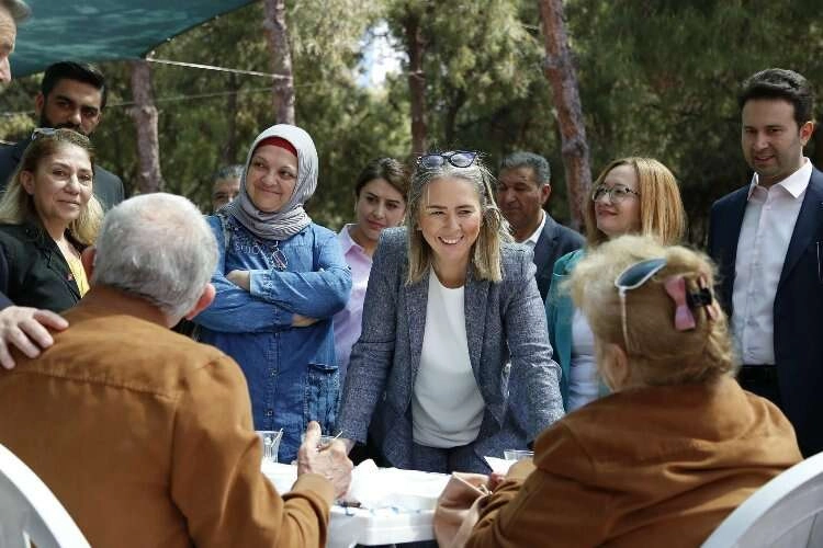 AK Partili Çankırı İzmir’i, kıyas yaptı haberinin görseli