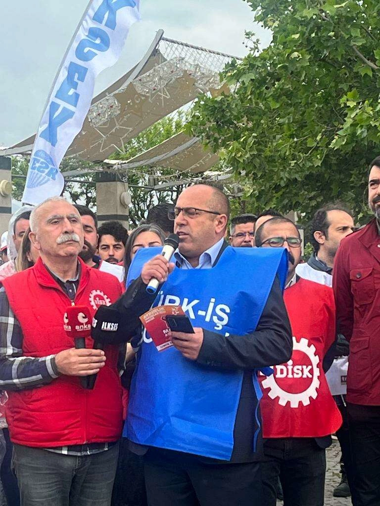 İzmir'de 1 Mayıs çağrısı: Aydınlık yarınlar için alanlardayız