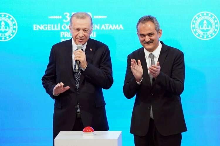 Cumhurbaşkanı Erdoğan: ‘Atanamayan tüm adayların atamasını gerçekleştirdik' haberinin görseli