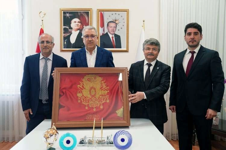 57. Alay Temsili Sancağı Ege Üniversitesi'nde haberinin görseli