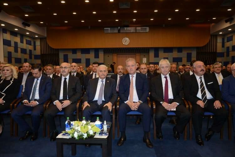 AK Partili Yıldırım’dan iş dünyasına: Kriz yönetilir ama belirsizlik yönetilmez! haberinin görseli