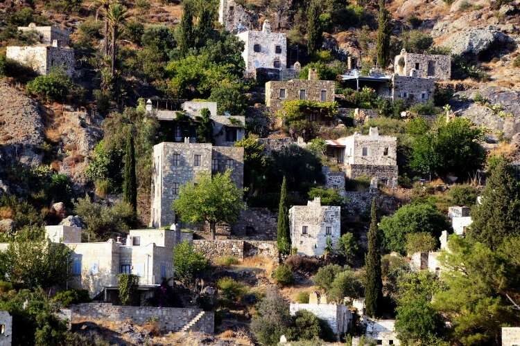 Muğla'nın tarihi köyü dron kamerasında haberinin görseli