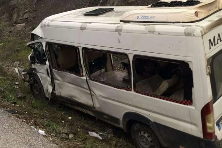 İşçi servisi kaza yaptı: Ölü ve yaralılar var haberinin görseli
