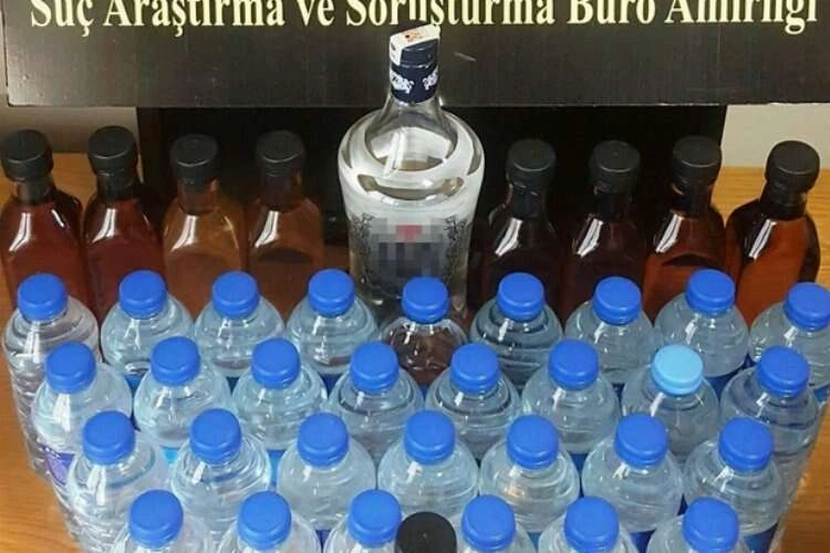 Pet şişelerde sahte içki satıyor haberinin görseli