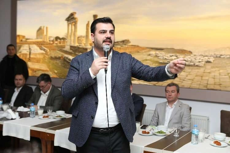 AK Partili İnan’dan Bergama’da CHP listelerine eleştiri haberinin görseli