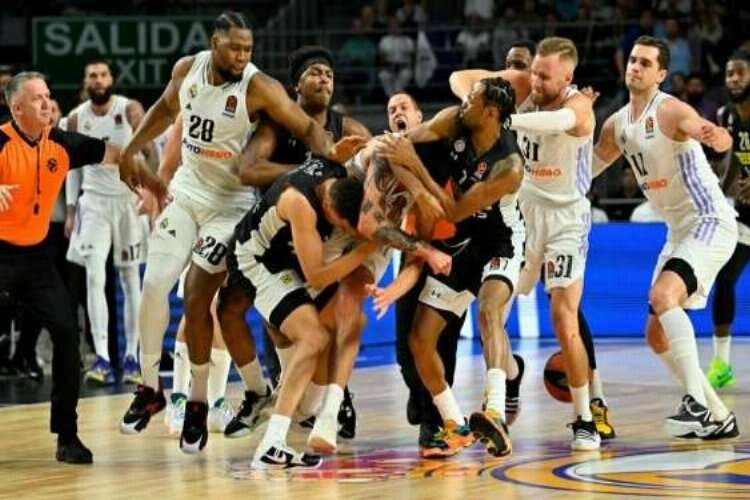 Euroleague'de büyük kavga! Olaylı maçta büyük ceza bekleniyor haberinin görseli