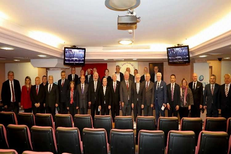 KESİAD Başkanı Günel’den İzmir’e yatırım çağrısı haberinin görseli